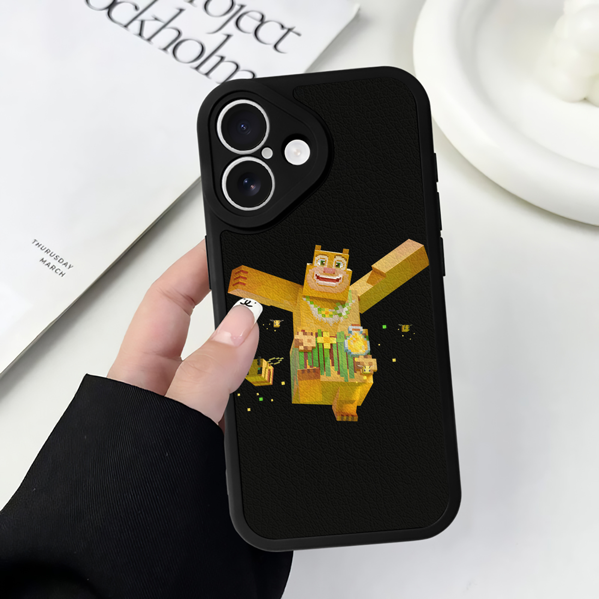 （画像用） マインクラフト ブロックの世界 Minecraft MC Block world 【iPhone 16シリーズ対応】シリコンスマホケース（レザー調） 材質：シリコン